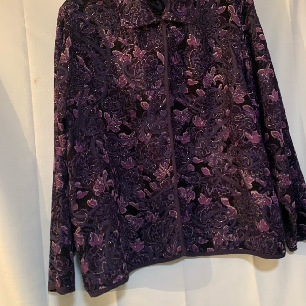 XL Coldwater Creek Blazer,Purple and Black Floral. SilverThreading,Slenderizing! - Picture 3 of 15